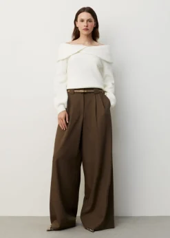 Gebreide off-shoulder trui