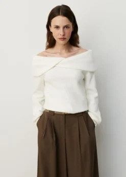 Gebreide off-shoulder trui