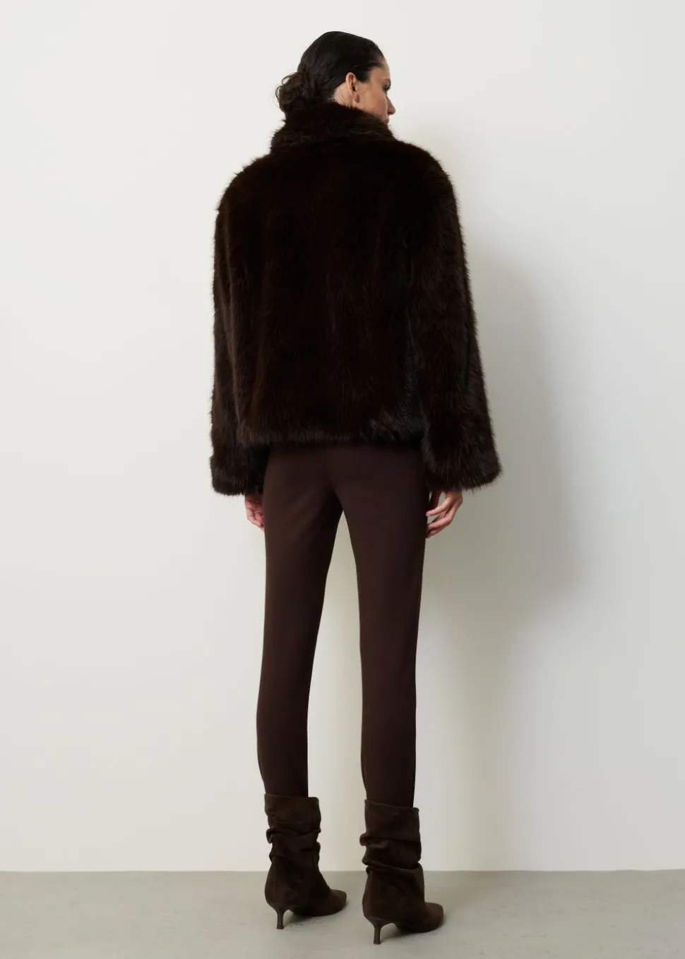 Korte faux fur jas