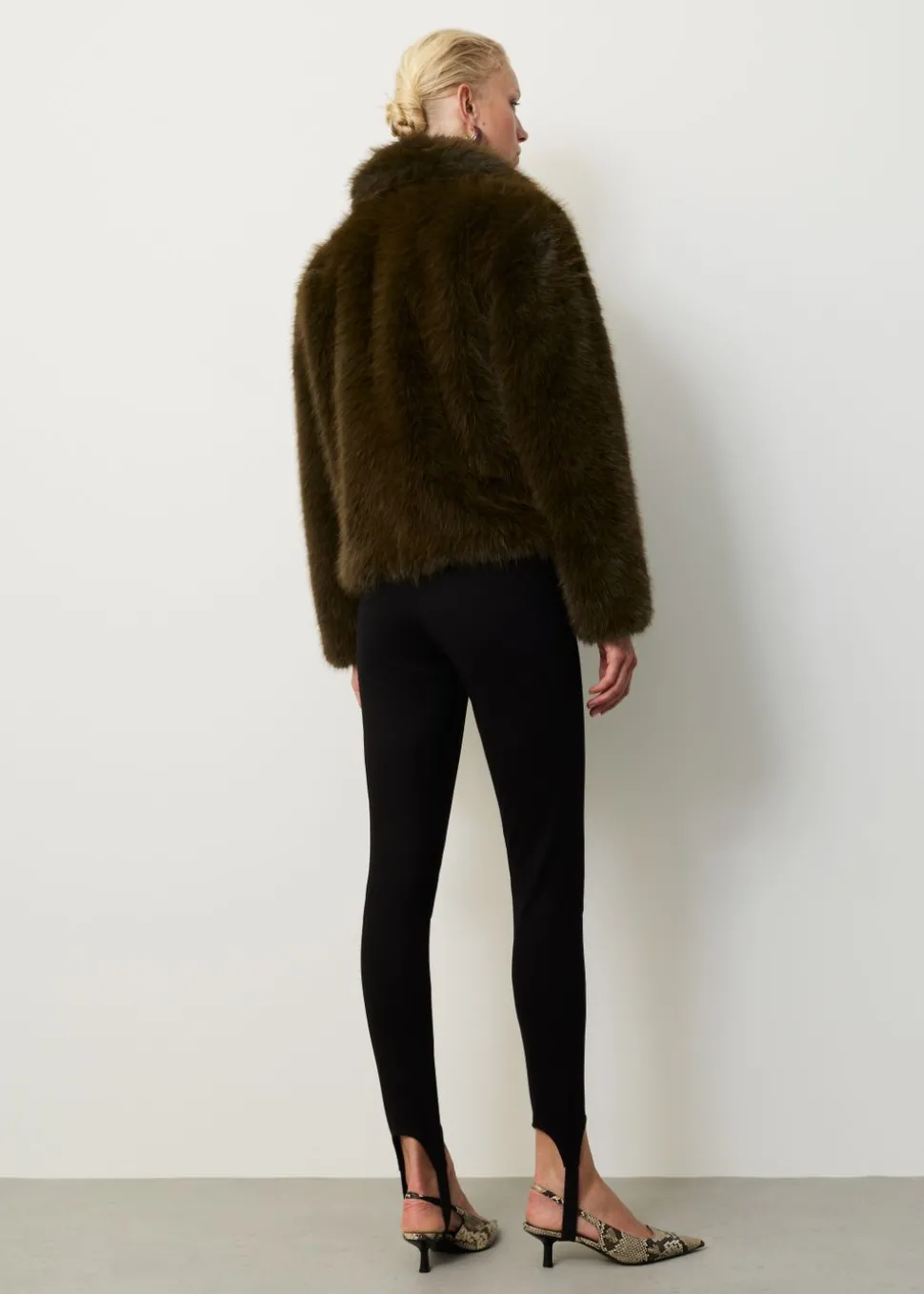 Korte faux fur jas