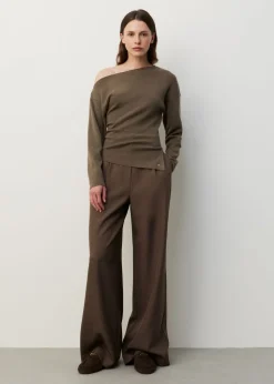 One shoulder trui