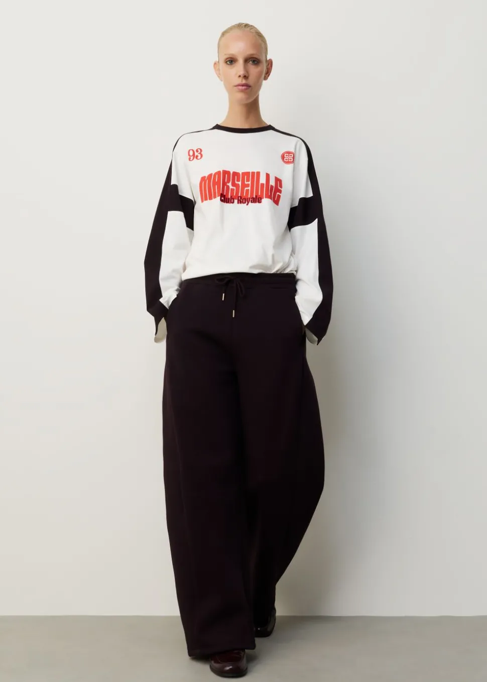 Sporty longsleeve t-shirt
